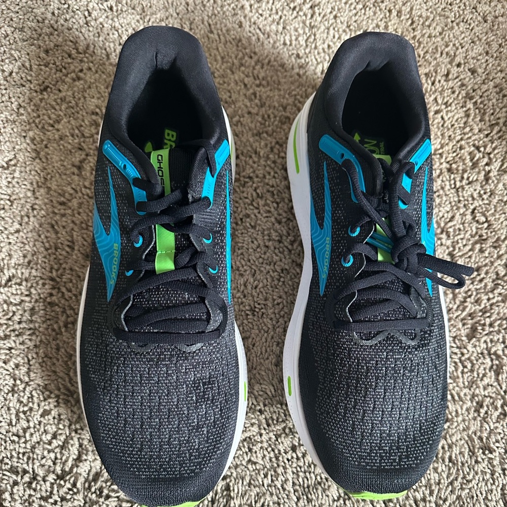Brooks Men’s Ghost Max Cushion Neutral Running & Walking Shoe, Men’s size 11